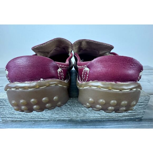 BORN Red Leather Slip On Mules Size 8 - Picture 10 of 10